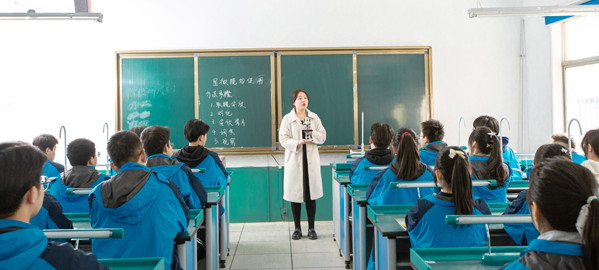 西乡引入导师机制，准确把握考试方向