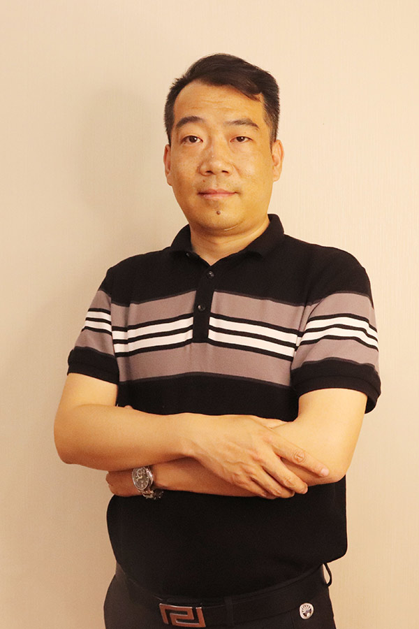 西乡冯少坤 本科学历,毕业于陕西师范大学